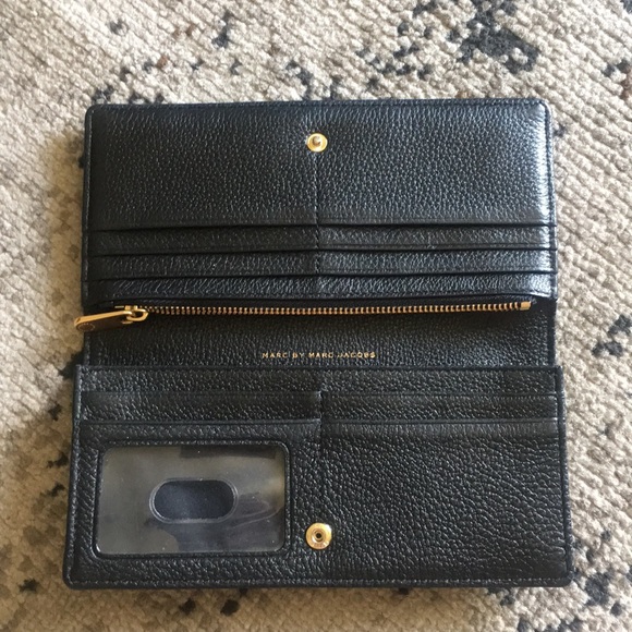 Marc by Marc Jacobs wallet - Picture 2 of 3